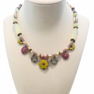 STATU QUO Beaded Necklace